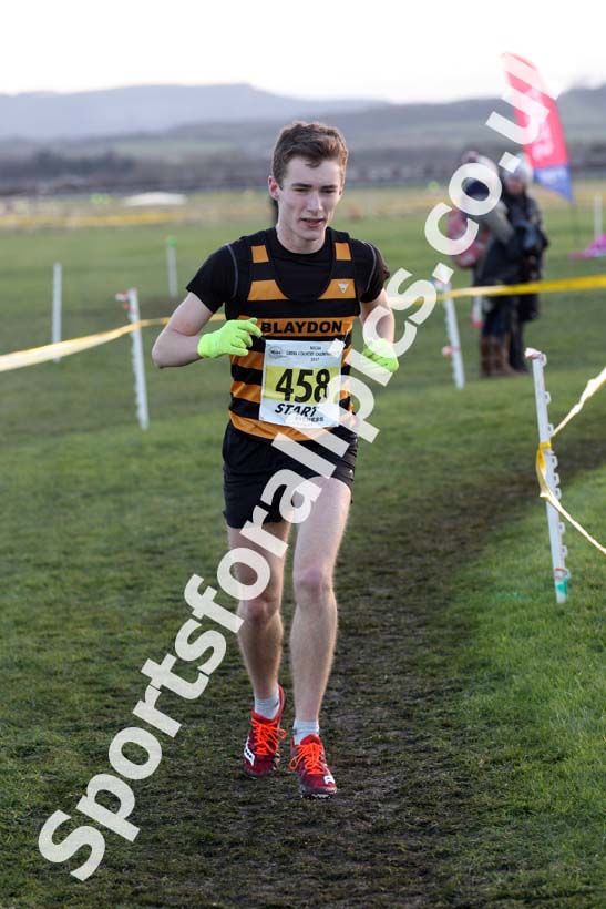 Mens under-17s North Eastern Cross Country, Redcar. Photo:  David T. Hewitson/Sports for All Pics
